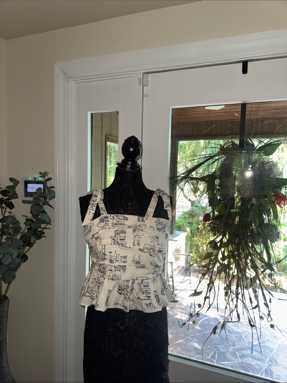 Printed Peplum Crop Top with Adjustable Straps - White/Black